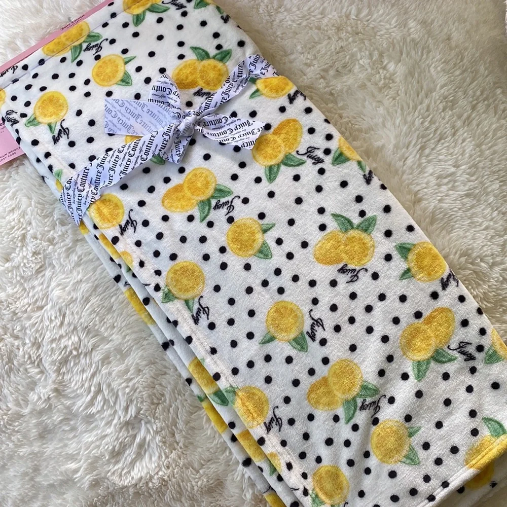 🍋Juicy Couture Plush Throw🍋